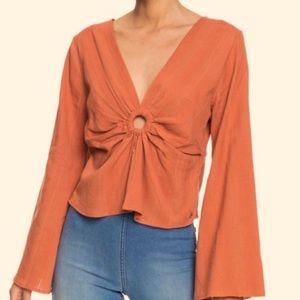 ROXY Flutter Sleeve Key Hole Crop Top